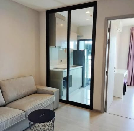 room interior of Life Sukhumvit 48