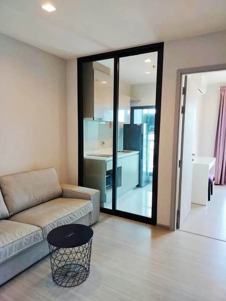 room interior of Life Sukhumvit 62