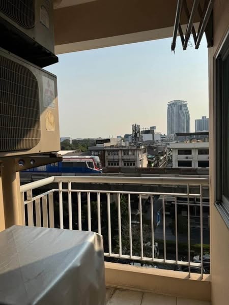 Life @ Sukhumvit 65