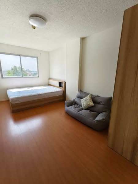 bedroom of Lumpini Condo Town Rom Klao - Suvarnabhumi
