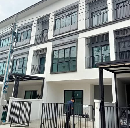 บ้านลุมพินี ทาวน์เพลส สุขุมวิท - ศรีนครินทร์ Lumpini Townplace Sukhumvit - Srinakarin