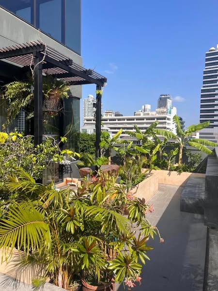 M Silom
