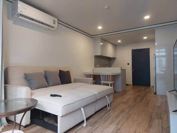 bedroom and living room of Maestro 01 Sathorn-Yenakat