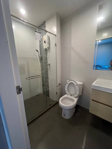 bathroom of Metro Sky Prachachuen