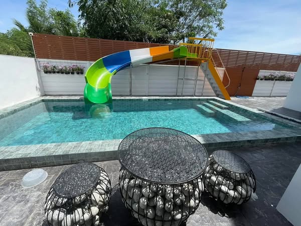 pool of บ้านพักพูลวิลล่า mickey house อัมพวา