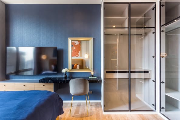 bedroom and room interior of MUNIQ LANGSUAN