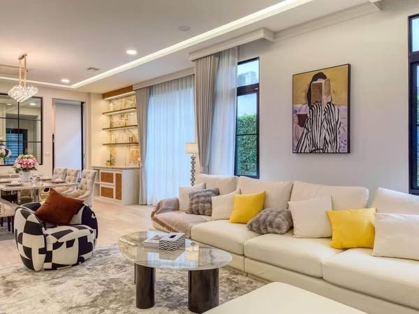 living room of Nantawan Rama 9 Srinakarin