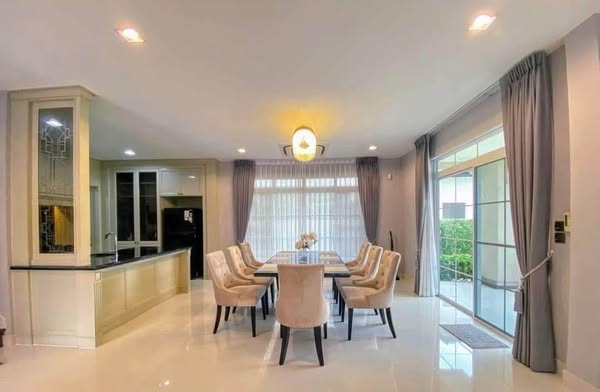 room interior of Nantawan Ramindra – Phahonyothin 50