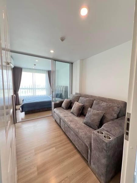 living room and bedroom of Niche ID Seri Thai