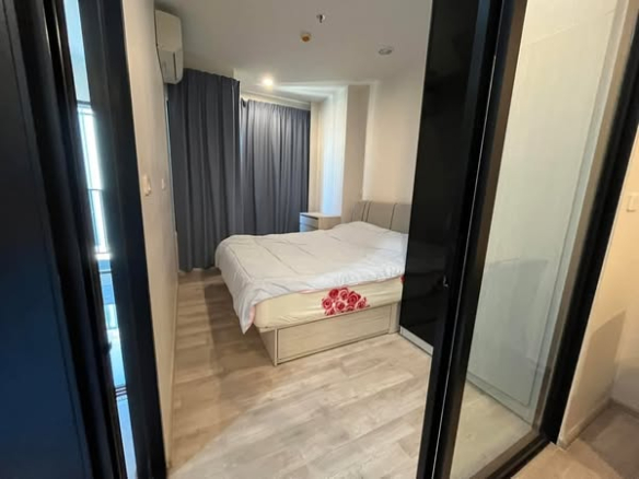 bedroom and room interior of นิช โมโน เมกะ สเปซ บางนา (Niche MONO Mega Space Bang Na)