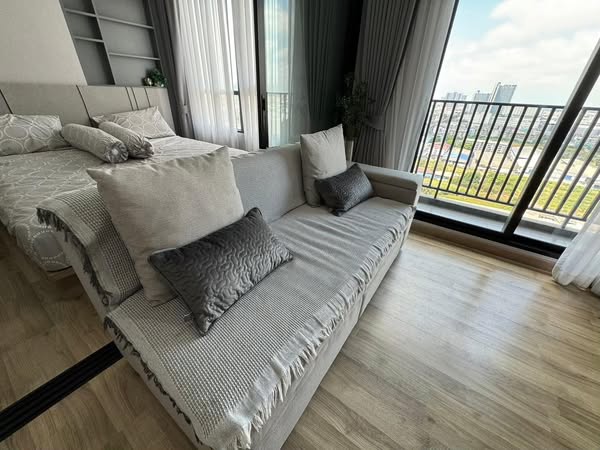 bedroom and living room of Niche MONO Sukhumvit Bearing
