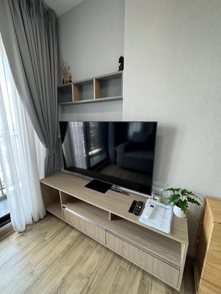 living room and room interior of Niche MONO Sukhumvit Bearing