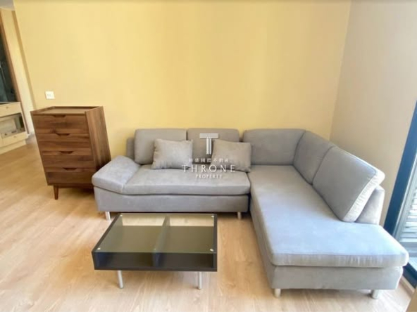 living room of Noble BE 19