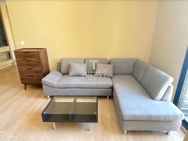 living room of Noble BE 19