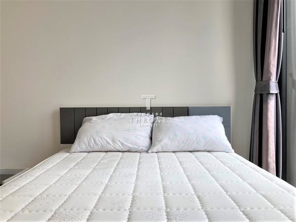 bedroom of Noble BE33