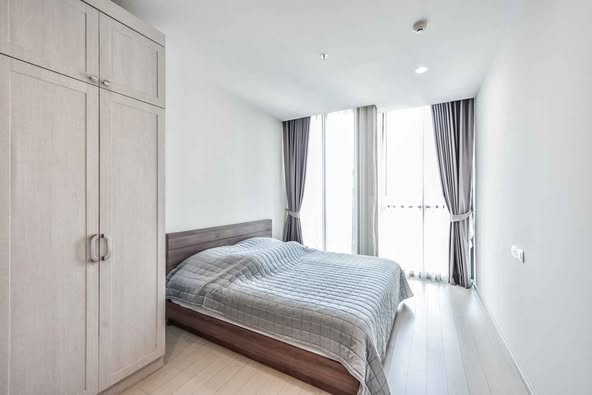 bedroom and room interior of Noble Ploenchit