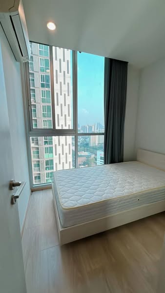 bedroom of Noble Revolve Ratchada 1