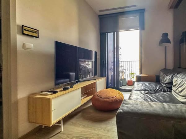 living room and bedroom of Oka Haus
