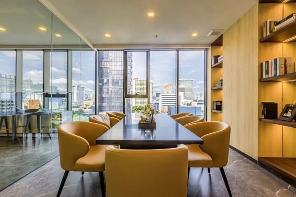 living room and room interior of One9Five Asoke – Rama 9