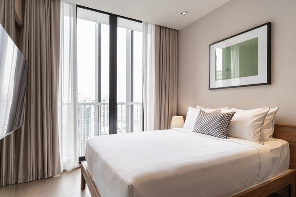 bedroom of Park Origin Phrom Phong