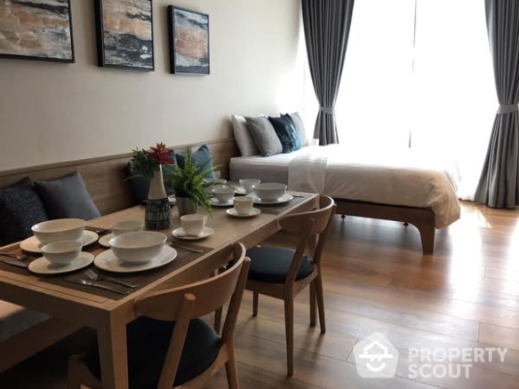 bedroom of Park Origin Phrom Phong