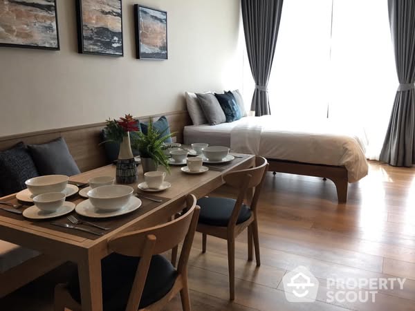 bedroom of Park Origin Phrom Phong