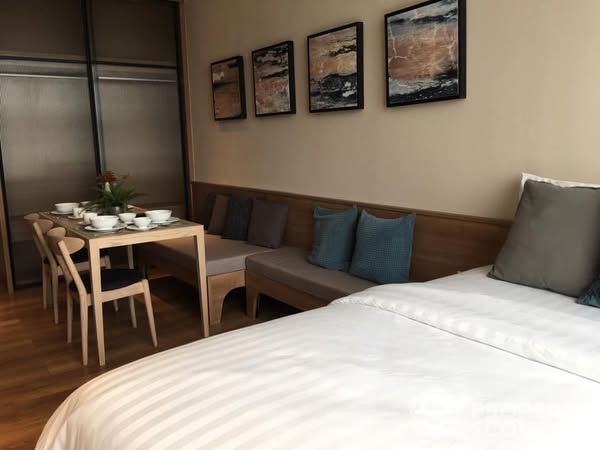 bedroom of Park Origin Phrom Phong