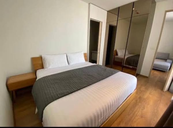bedroom of Park Origin Phrom Phong