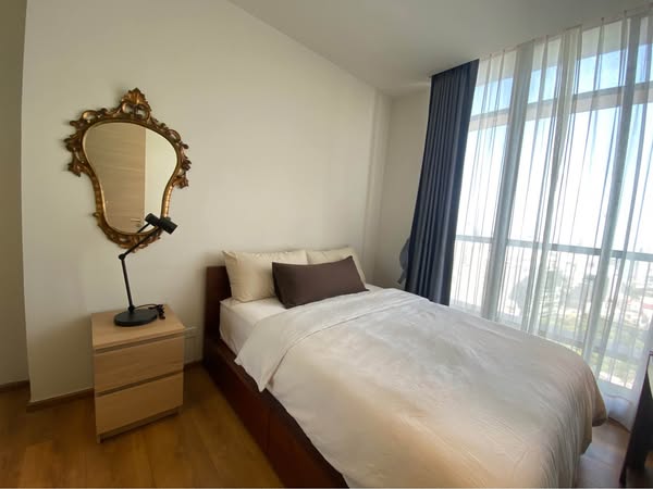bedroom of Park Origin Phrom Phong