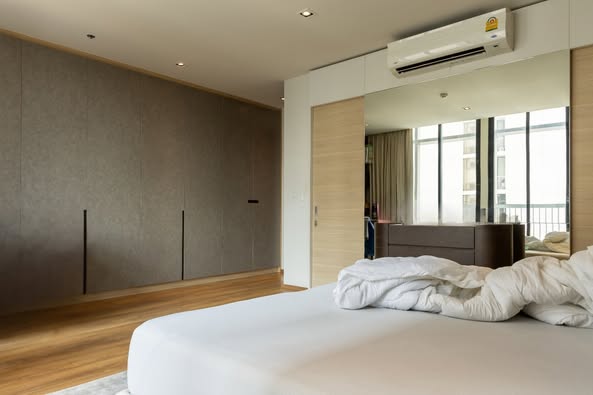 bedroom and room interior of Park Origin Phrom Phong