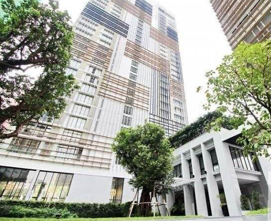 Park Origin Phrom Phong