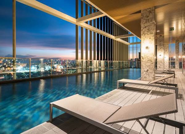 Park Origin Phrom Phong
