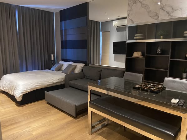 Park Origin Phrom Phong