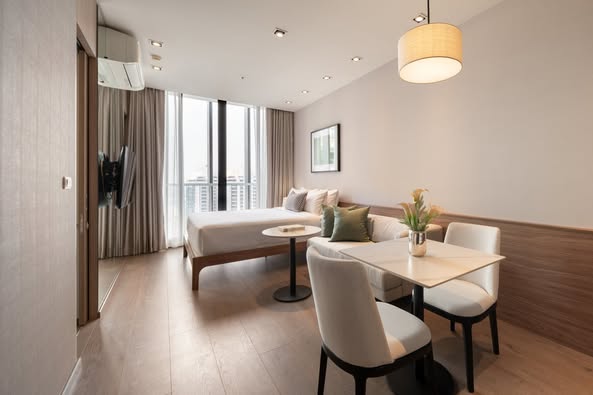 Park Origin Phrom Phong