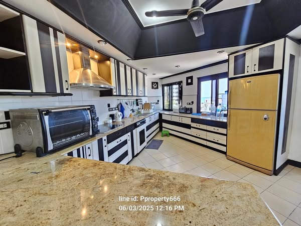 kitchen of Pattaya Hill Resort
