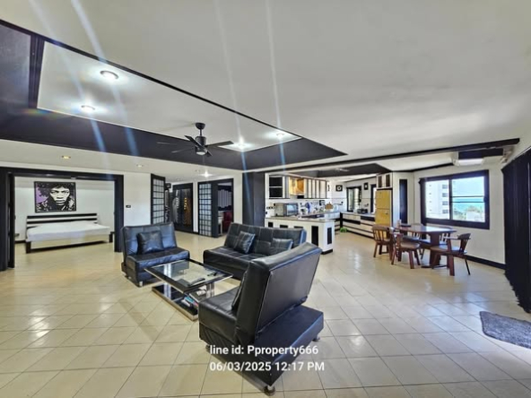 living room of Pattaya Hill Resort