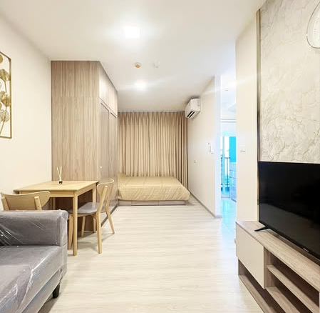 bedroom and living room of Plum Condo Sukhumvit 62
