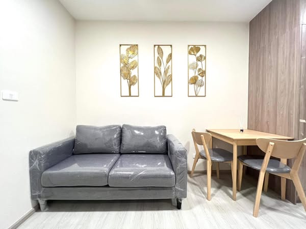 living room and room interior of Plum Condo Sukhumvit 62