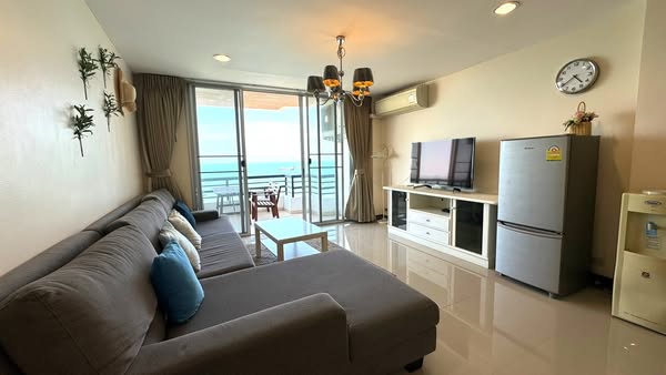 living room and bedroom of Rama Harbour View Condominium