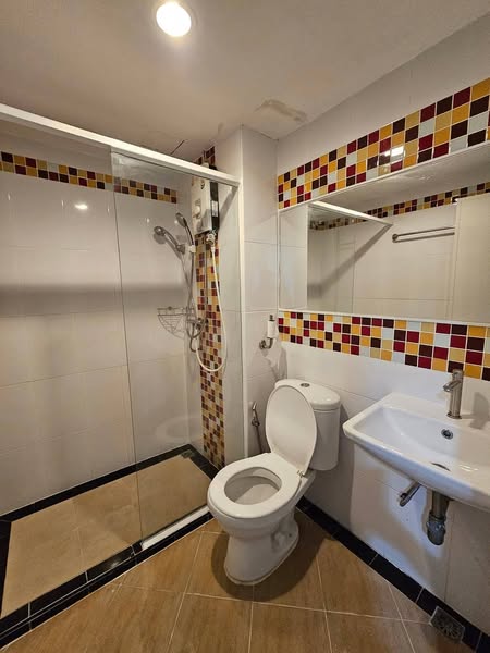 bathroom of Regent Home 5 Condo