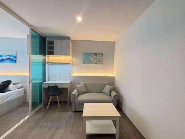 bedroom and living room of Regent Home Bangna (รีเจ้นท์โฮม บางนา)
