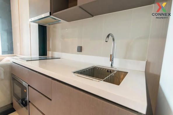 bathroom and kitchen of RHYTHM Ekkamai