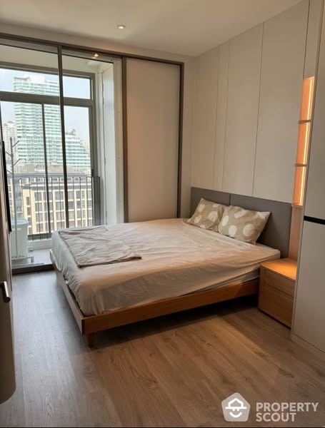 bedroom of Rhythm Ekkamai Estate