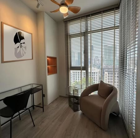 living room of Rhythm Ekkamai Estate