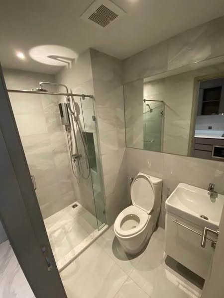 room interior of RHYTHM Ekkamai