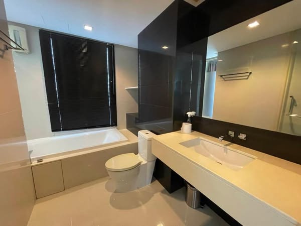 bathroom of RHYTHM Ratchada-Huaykwang