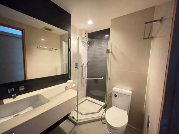 bathroom of RHYTHM Ratchada-Huaykwang