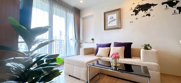 living room of RHYTHM Sathorn