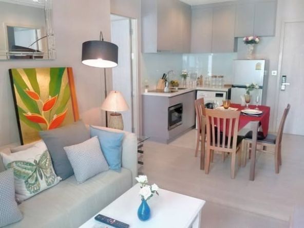 living room of Rhythm Sukhumvit 36-38