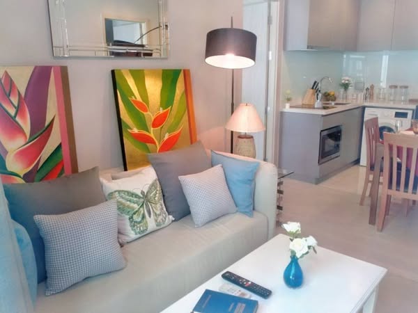 living room of Rhythm Sukhumvit 36-38